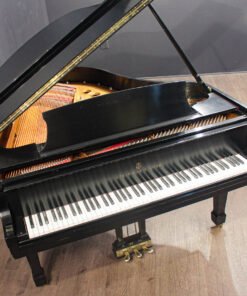 Steinway Model M 5'7'' Grand Piano 1982